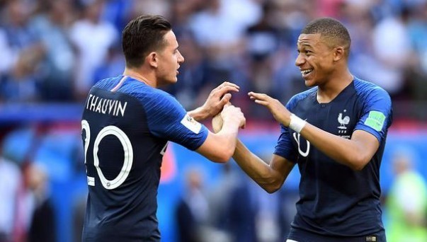 媒体人：深圳新外教很明显没把全队拧成一股绳 整体打法让人陌生（媒体人：深圳新外教未能凝聚全队，整体打法显得陌生）