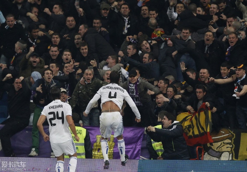 挺铁的！乔治半场9中2&三分5中1仅拿5分2板2助（手感冰凉！乔治半场9投2中、三分5投1中，仅得5分2篮板2助攻）